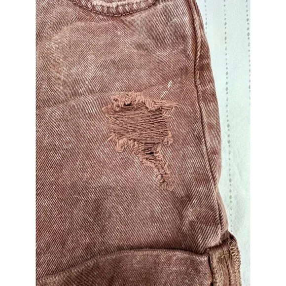BDG Womens Shorts Sz 26 Mom High Rise Cinnamon Distressed Cuffed Outdoorsy Boho - Picture 3 of 14